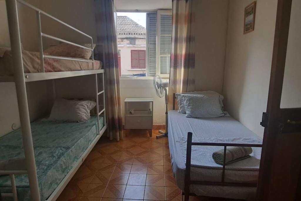 In The Heart Of Praia - Family B&B Bagian luar foto
